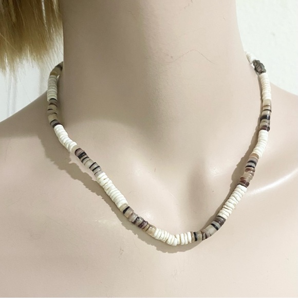 2 Natural Sea Shell Beads Boho Puka Shell Necklace - Picture 4 of 11